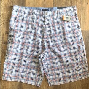 Club Room Mens Shorts. Size 33. NWT